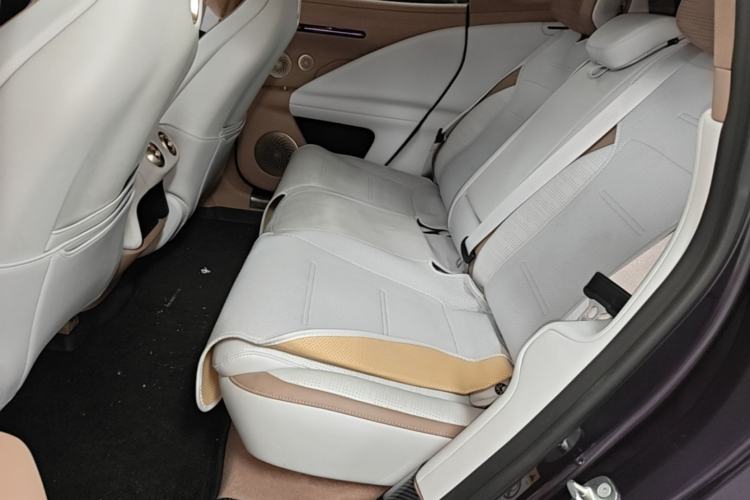 Used Avatr 07 2024 Max Extended-Range Edition Left Rear Seat