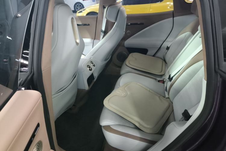 Used Avatr 07 2024 Max Extended-Range Edition Left Rear Seat