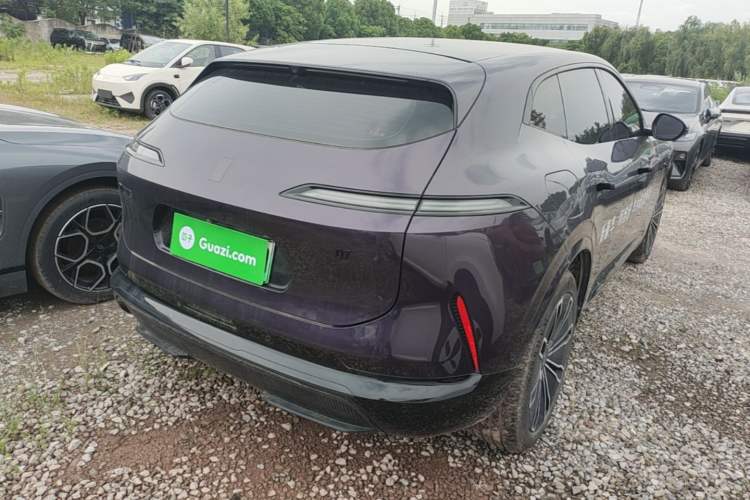 Used Avatr 07 2024 Max Extended-Range Edition Rear Right 45 Deg