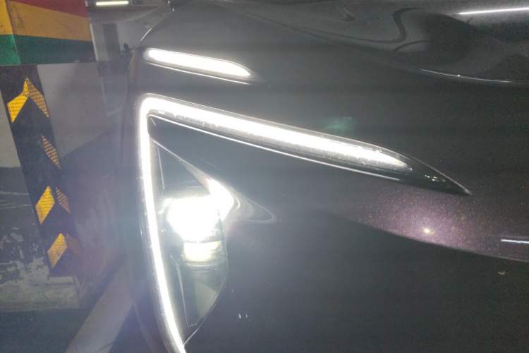 Used Avatr 07 2024 Max Pure Electric Edition Right Front Headlight