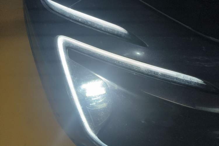 Used Avatr 07 2024 Max Extended-Range Edition Right Front Headlight