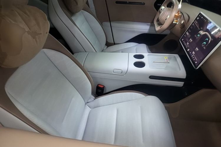Used Avatr 07 2024 Max Extended-Range Edition Right Front Seat