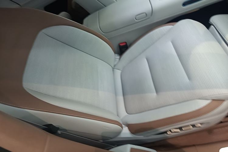 Used Avatr 07 2024 Max Extended-Range Edition Right Front Seat