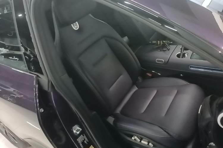 Used Avatr 07 2024 Max Extended-Range Edition Right Front Seat