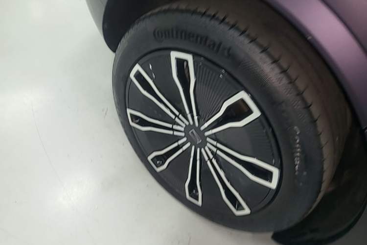 Used Avatr 07 2024 Max Extended-Range Edition Right Rear Wheel Hub
