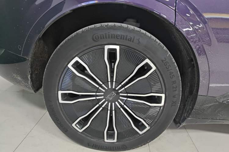 Used Avatr 07 2024 Ultra All-Electric Four-Wheel Drive Right Rear Wheel Hub