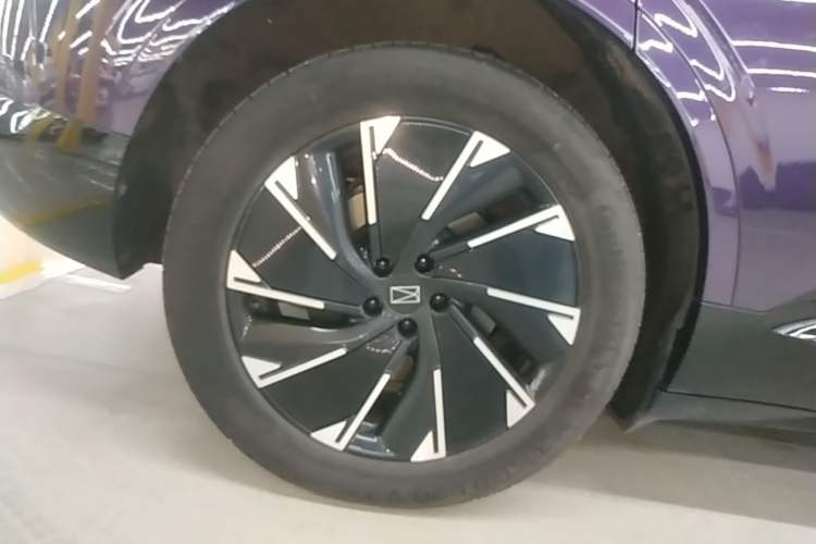 Used Avatr 07 2024 Max Pure Electric Edition Right Rear Wheel Hub