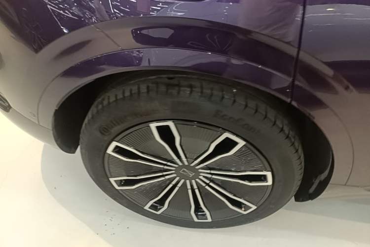 Used Avatr 07 2024 Max Extended-Range Edition Right Rear Wheel Hub