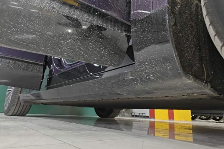 Used Avatr 07 2024 Ultra All-Electric Four-Wheel Drive Right Side Sill