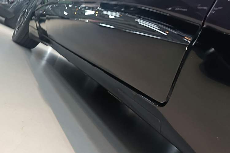 Used Avatr 07 2024 Max Extended-Range Edition Right Side Sill