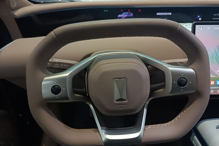 Used Avatr 07 2024 Max Extended-Range Edition Steering Wheel