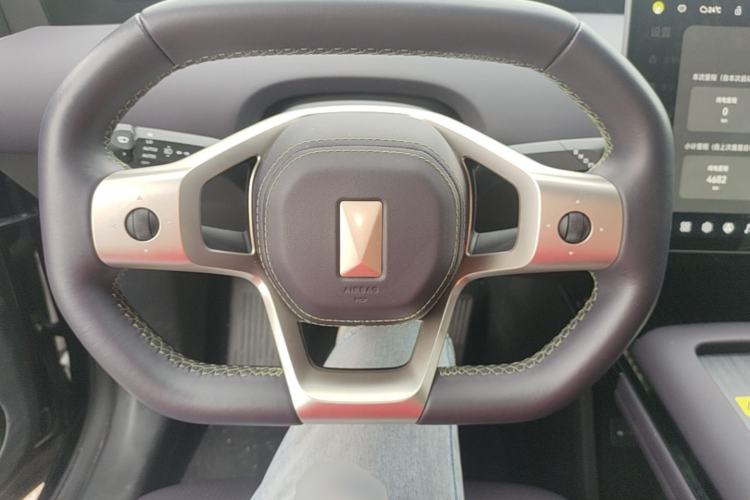 Used Avatr 07 2024 Max Extended-Range Edition Steering Wheel