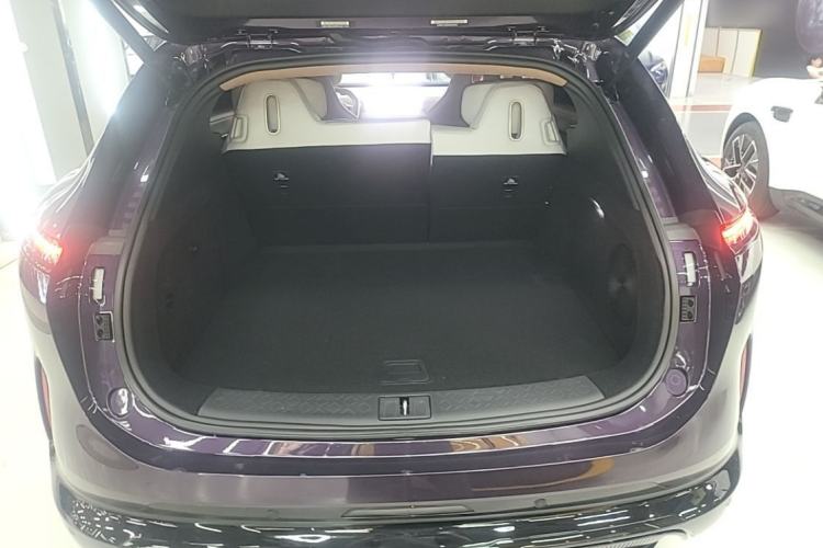 Used Avatr 07 2024 Ultra Range-Extended Four-Wheel Drive Trunk