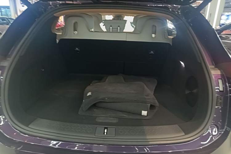 Used Avatr 07 2024 Max Extended-Range Edition Trunk
