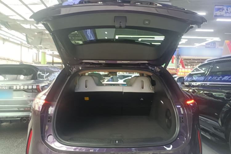 Used Avatr 07 2024 Ultra Range-Extended Four-Wheel Drive Trunk