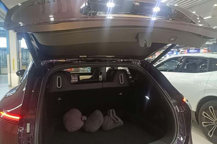 Used Avatr 07 2024 Max Extended-Range Edition Trunk