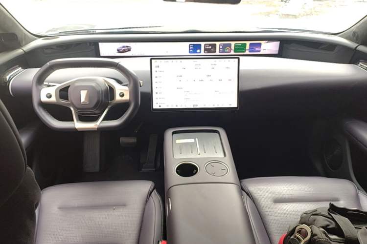Used Avatr 07 2024 Ultra All-Electric Four-Wheel Drive Center Console