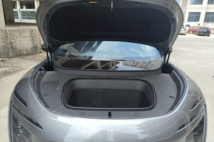 Used Avatr 07 2024 Ultra All-Electric Four-Wheel Drive Engine Bay