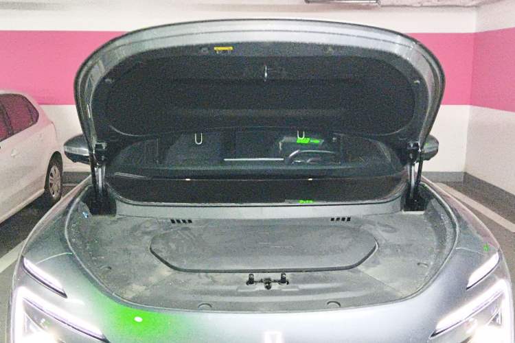 Used Avatr 07 2024 Max Extended-Range Edition Engine Bay