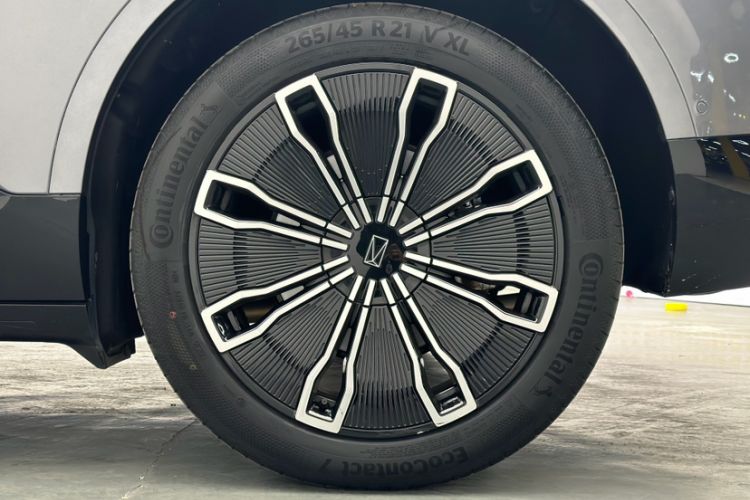 Used Avatr 07 2024 Max Extended-Range Edition Exterior 2