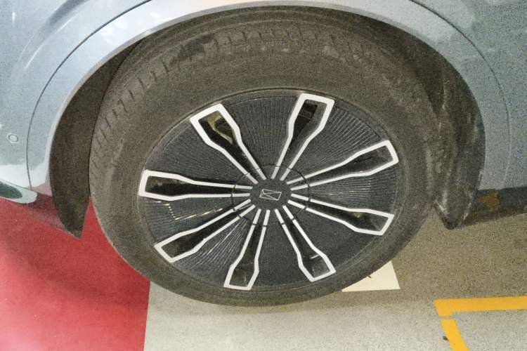 Used Avatr 07 2024 Max Extended-Range Edition Exterior 2