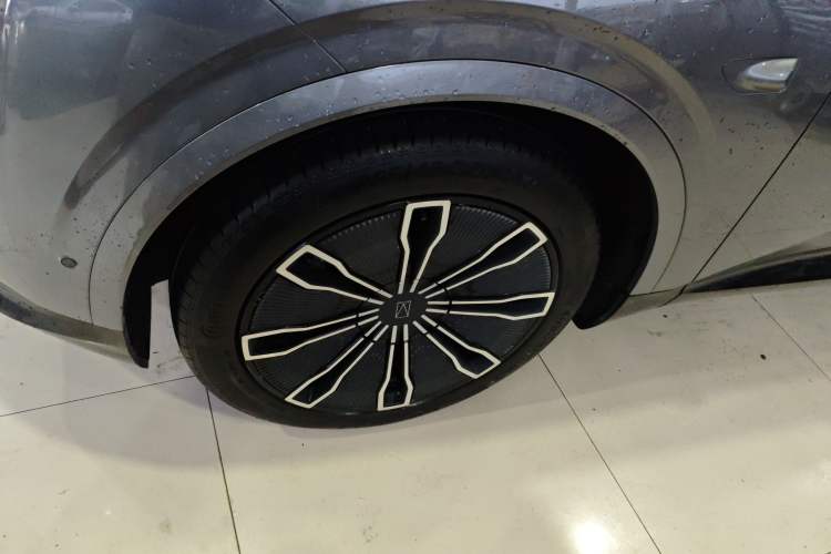 Used Avatr 07 2024 Max Extended-Range Edition Left Front Wheel Hub