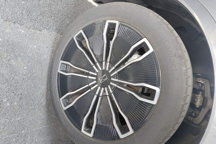 Used Avatr 07 2024 Max Extended-Range Edition Left Front Wheel Hub