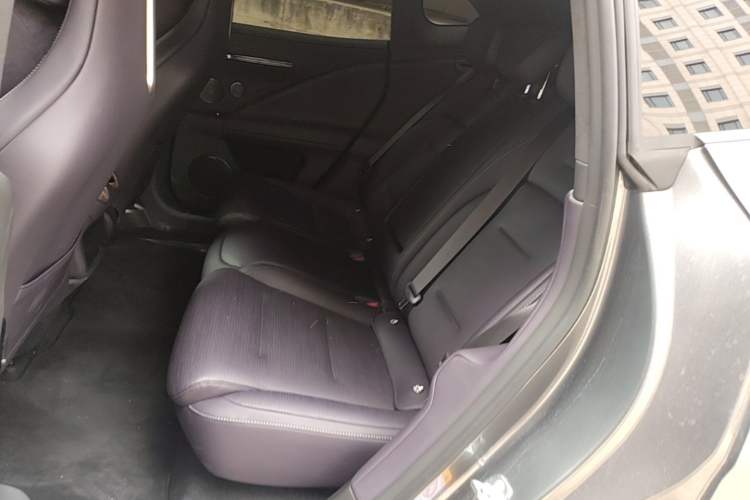 Used Avatr 07 2024 Ultra All-Electric Four-Wheel Drive Left Rear Seat