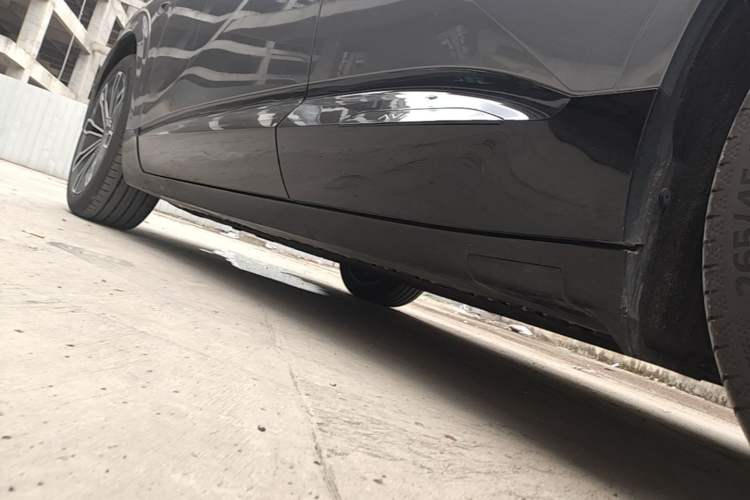 Used Avatr 07 2024 Ultra All-Electric Four-Wheel Drive Left Side Sill