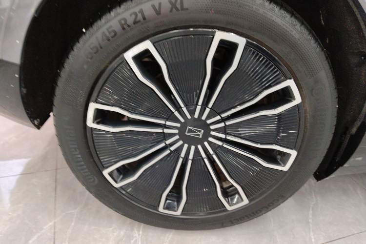 Used Avatr 07 2024 Max Extended-Range Edition Right Rear Wheel Hub