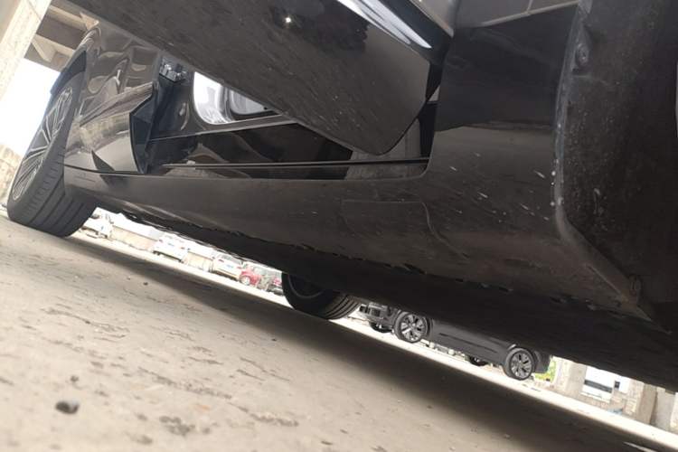 Used Avatr 07 2024 Ultra All-Electric Four-Wheel Drive Right Side Sill