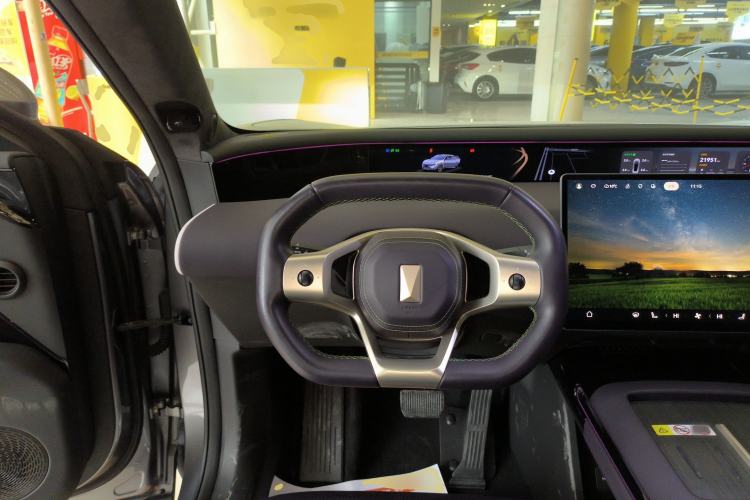 Used Avatr 07 2024 Max Extended-Range Edition Steering Wheel