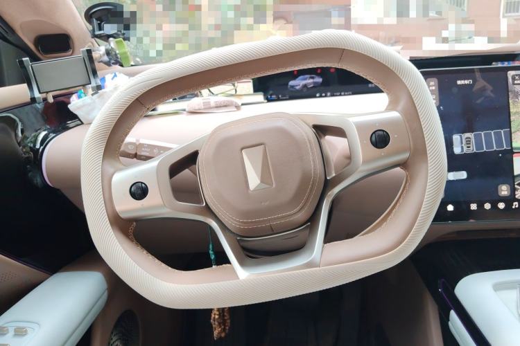 Used Avatr 07 2024 Max Extended-Range Edition Steering Wheel