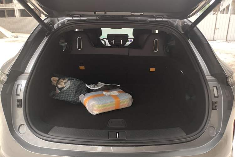 Used Avatr 07 2024 Ultra All-Electric Four-Wheel Drive Trunk