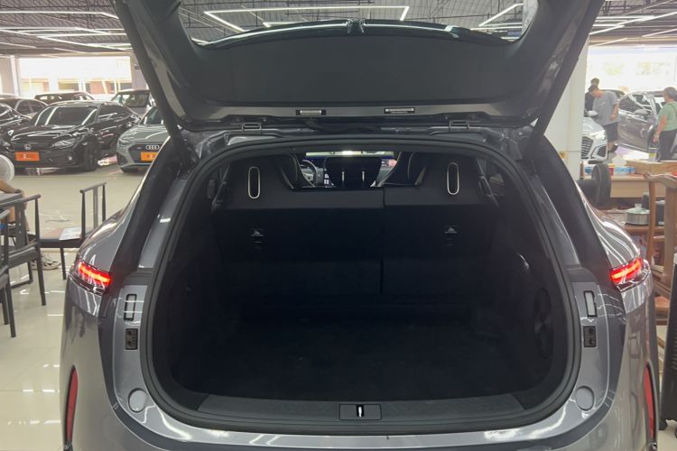 Used Avatr 07 2024 Max Extended-Range Edition Trunk