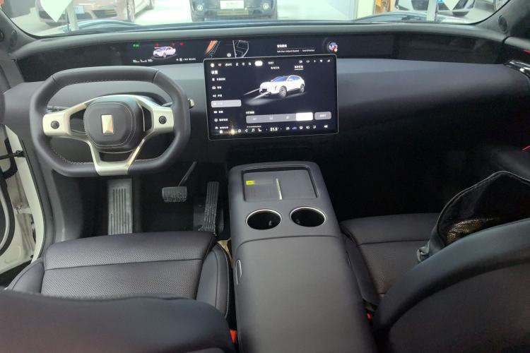 Used Avatr 07 2024 Ultra All-Electric Four-Wheel Drive Center Console