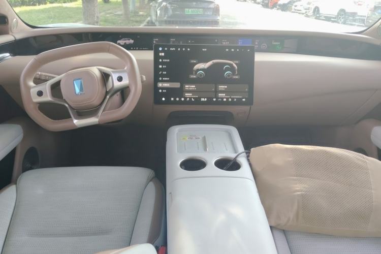 Used Avatr 07 2024 Max Extended-Range Edition Center Console