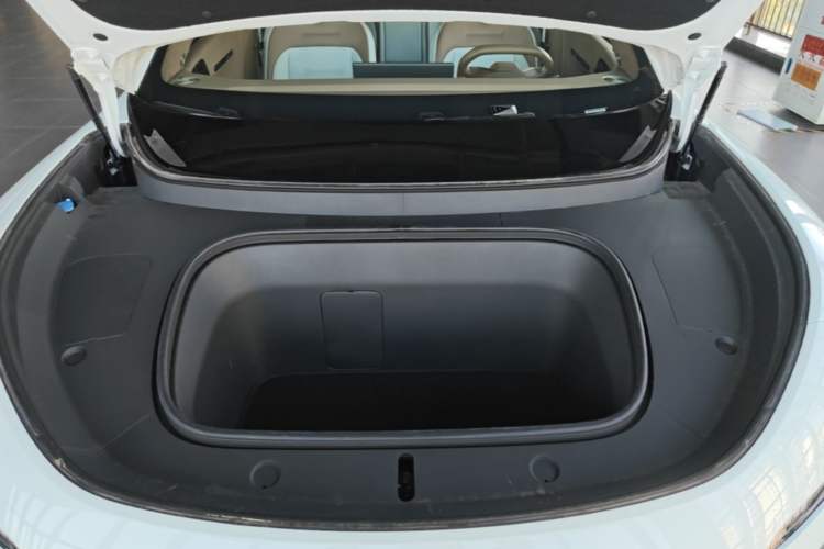 Used Avatr 07 2024 Pro+ All-Electric Version Engine Bay