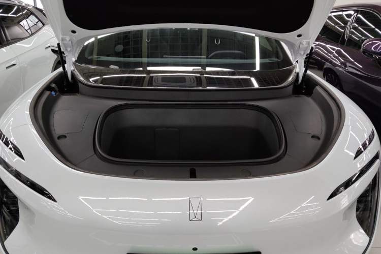 Used Avatr 07 2024 Pro+ All-Electric Version Engine Bay
