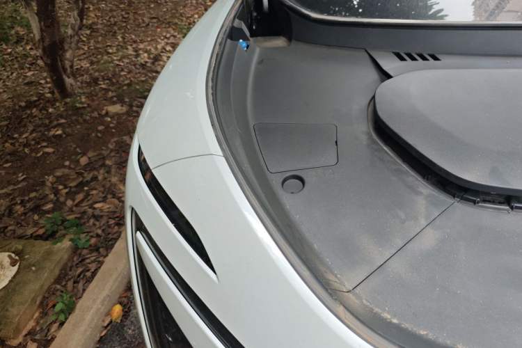 Used Avatr 07 2024 Pro+ Range-Extended Edition Engine Bay Right