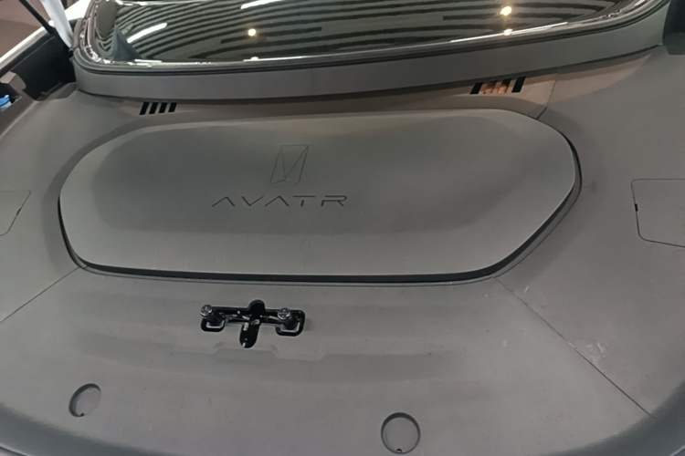 Used Avatr 07 2024 Ultra Range-Extended Four-Wheel Drive Engine Bay