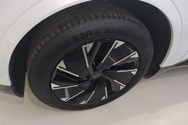 Used Avatr 07 2024 Pro+ All-Electric Version Exterior 4