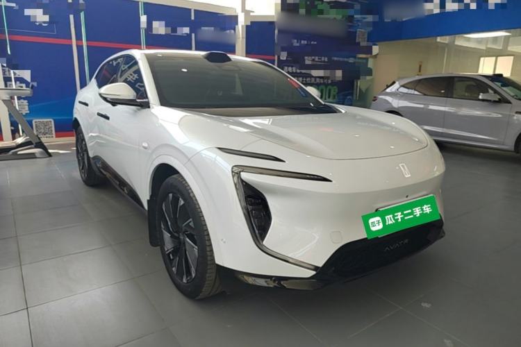 Used Avatr 07 2024 Max Extended-Range Edition Front Right 45 Deg