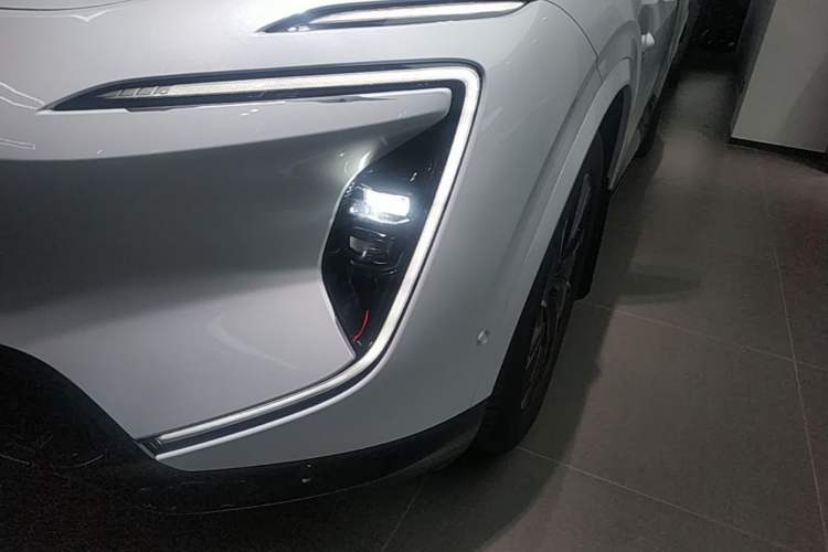Used Avatr 07 2024 Pro+ All-Electric Version Left Front Headlight