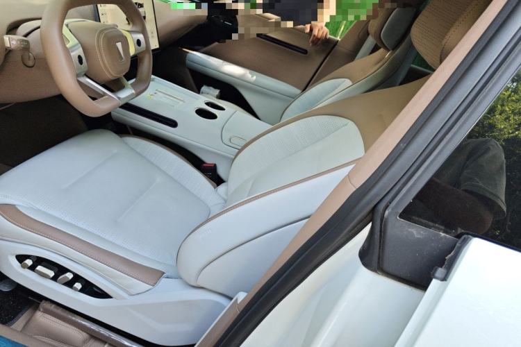 Used Avatr 07 2024 Pro+ Range-Extended Edition Left Front Seat
