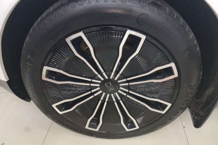 Used Avatr 07 2024 Max Extended-Range Edition Left Front Wheel Hub