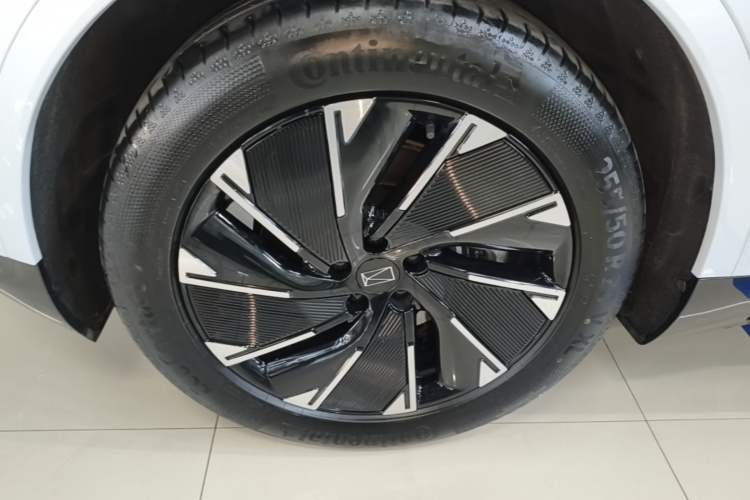 Used Avatr 07 2024 Pro+ All-Electric Version Left Front Wheel Hub