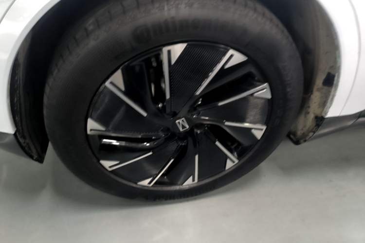 Used Avatr 07 2024 Max Extended-Range Edition Left Front Wheel Hub