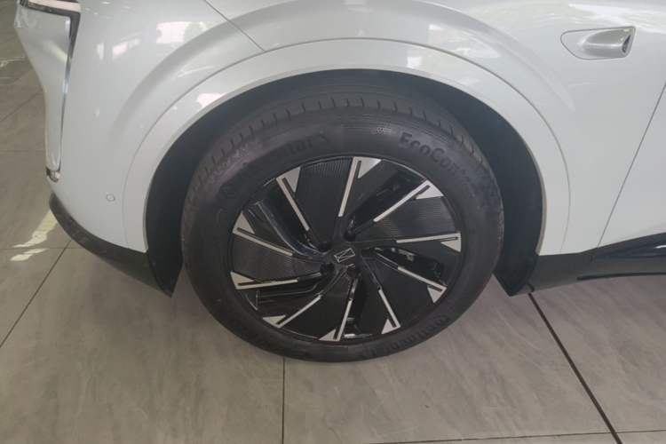 Used Avatr 07 2024 Max Pure Electric Edition Left Front Wheel Hub
