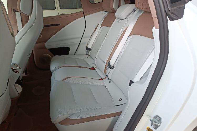 Used Avatr 07 2024 Pro+ All-Electric Version Left Rear Seat